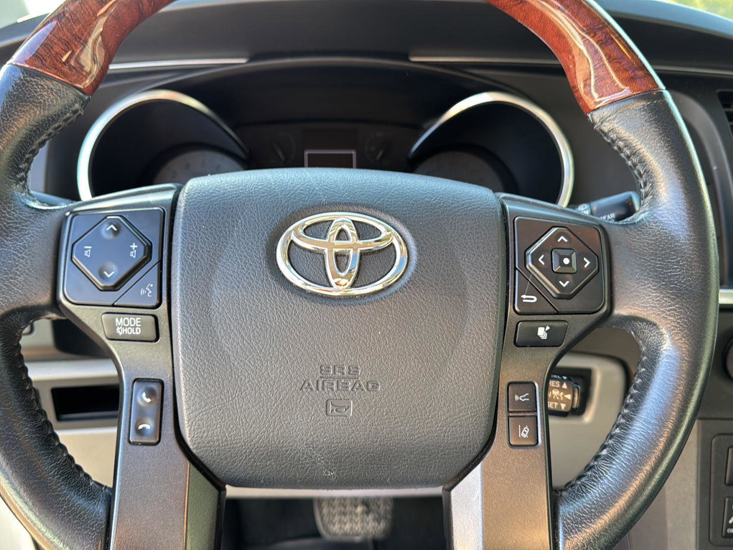 Used 2019 Toyota Sequoia Platinum AWD/4WD image 11