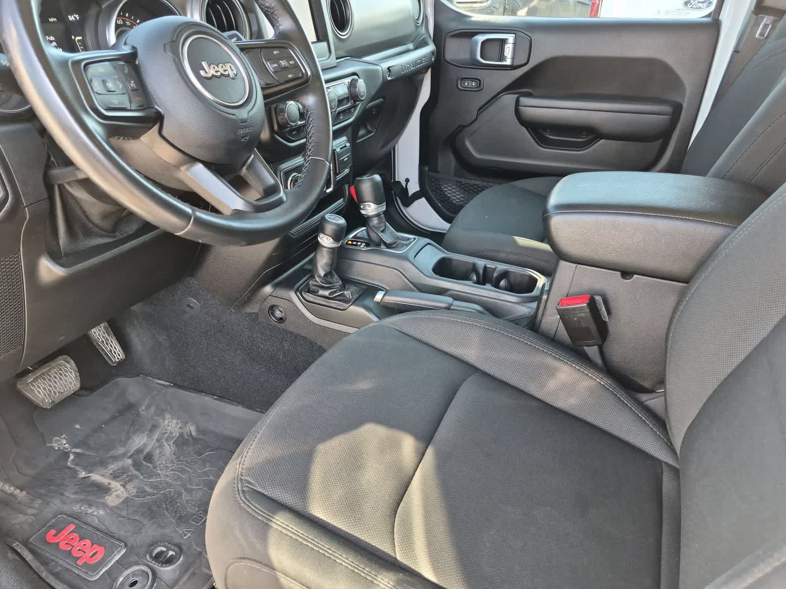 Used 2021 Jeep Wrangler Unlimited Sport AWD/4WD image 2