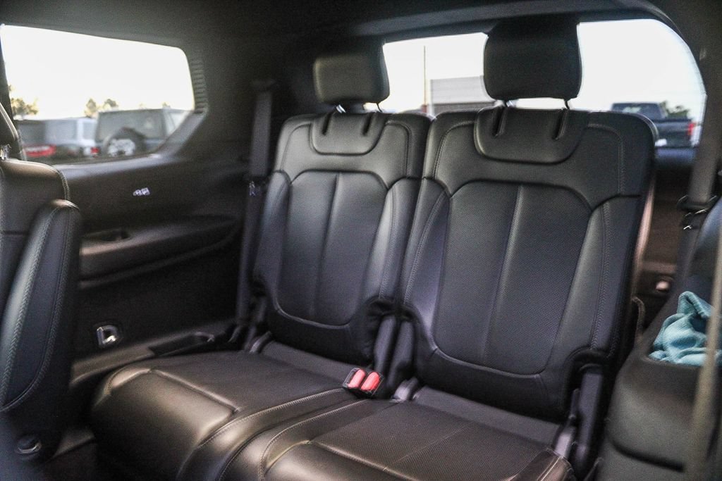 Used 2024 Jeep Grand Cherokee L Limited w/ Luxury Tech Group II AWD/4WD image 20
