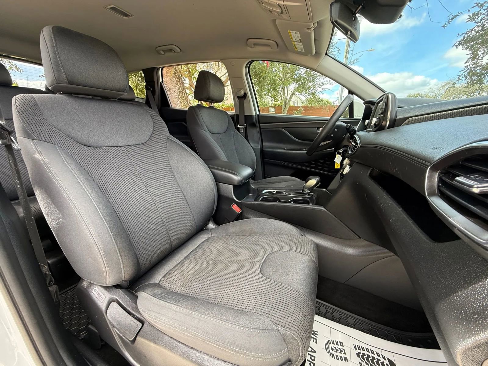 Used 2019 Hyundai Santa Fe SE image 13