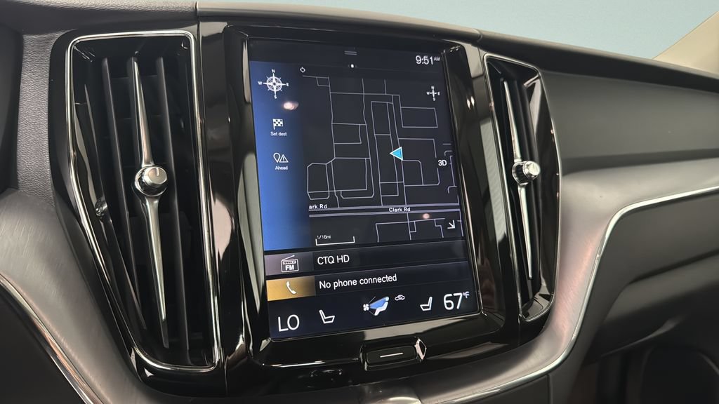 Used 2019 Volvo XC60 T6 Momentum w/ Advanced Package AWD/4WD image 16