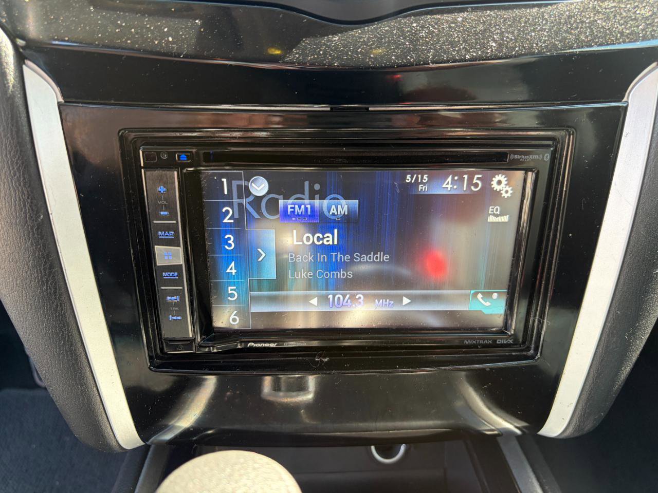 Used 2016 Nissan Pathfinder S FWD image 19