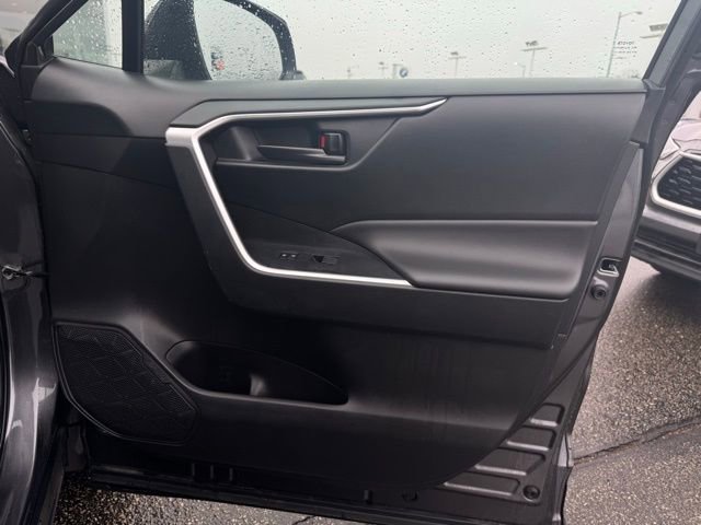 Used 2024 Toyota RAV4 LE image 12