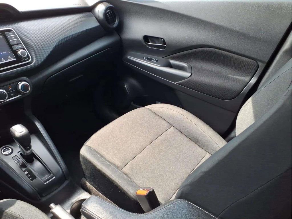 Used 2025 Nissan Kicks Play S image 12