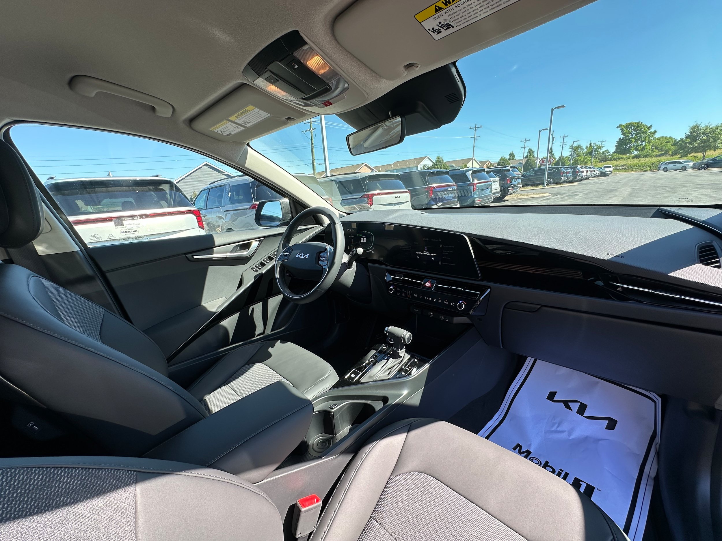 New 2026 Kia Niro EX FWD image 19