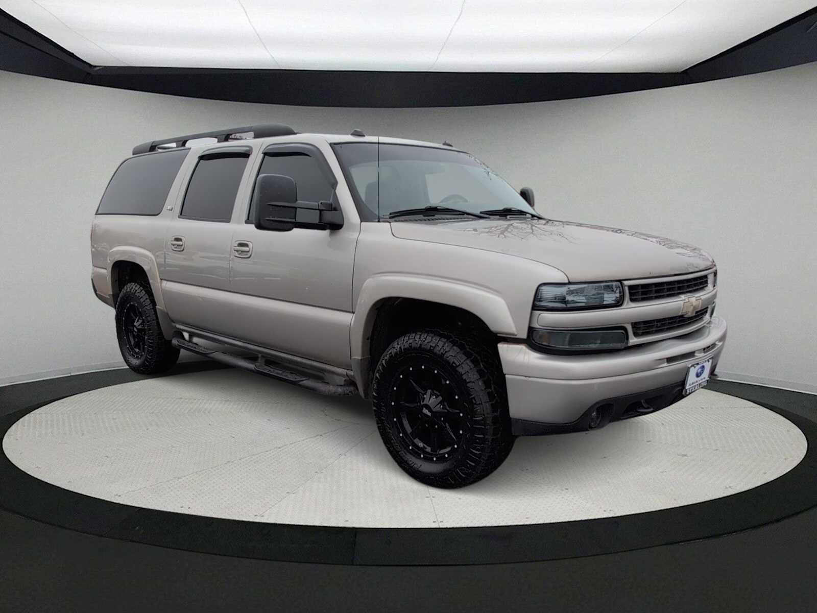 Used 2005 Chevrolet Suburban Z71 w/ Preferred Equipment Group image 2