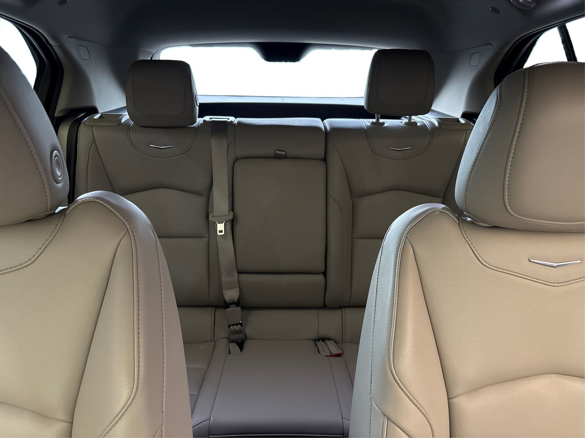 Certified 2023 Cadillac XT4 Luxury w/ Driver Awareness Package image 19