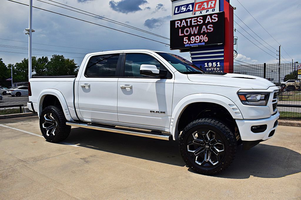 Used 2024 RAM 1500 Laramie image 3