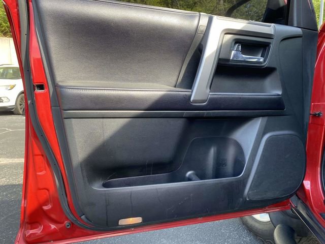 Used 2016 Toyota 4Runner SR5 image 19