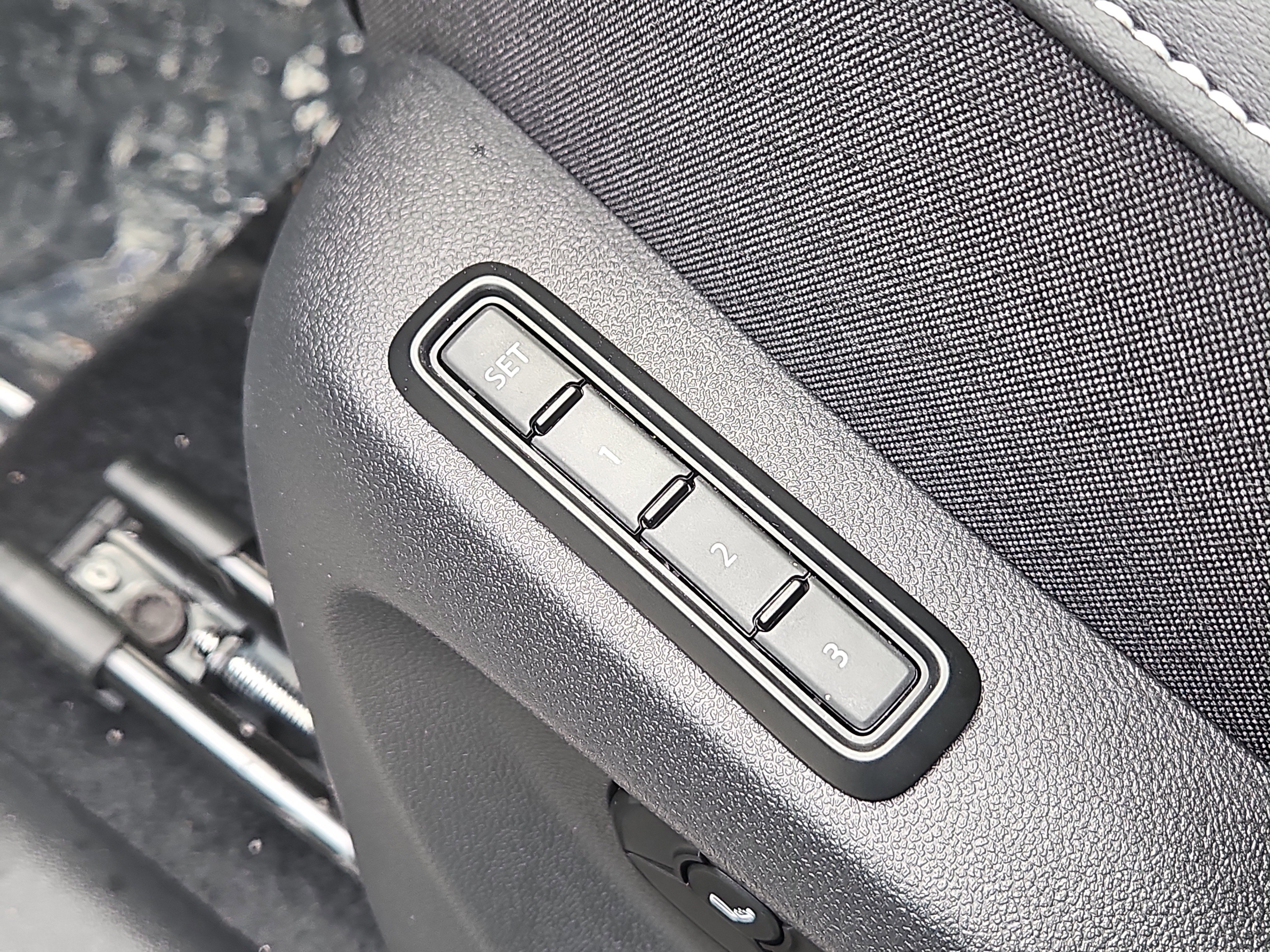 New 2026 Volkswagen Tiguan SEL R-Line image 14