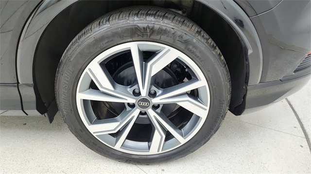 Used 2025 Audi Q4 e-tron Premium w/ Convenience Package image 55