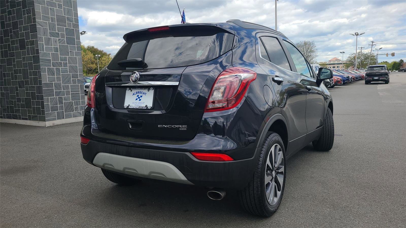 Used 2022 Buick Encore Preferred w/ Safety Package AWD/4WD image 10