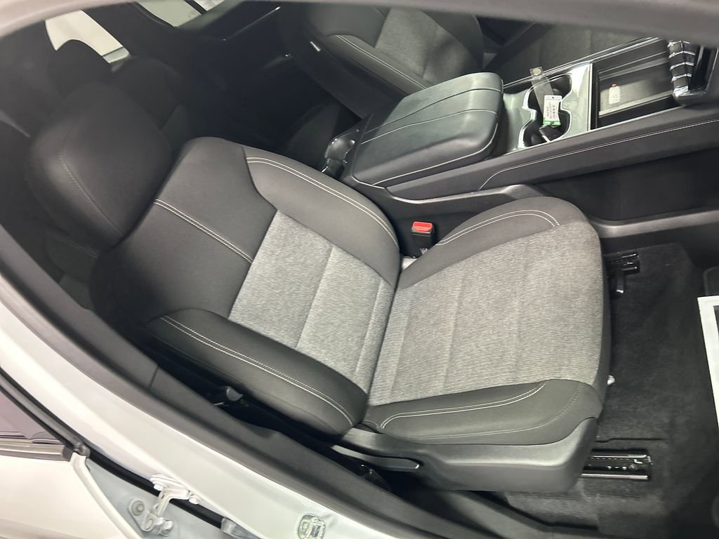 Used 2025 GMC Acadia Elevation image 26