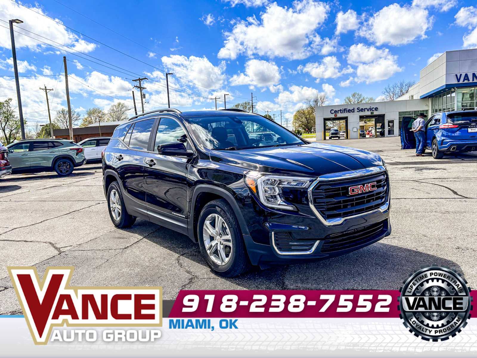 Used 2022 GMC Terrain SLE w/ Driver Convenience Package image 1