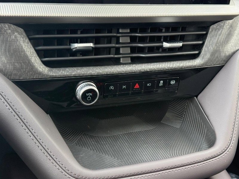 New 2026 Ford Explorer Platinum w/ LUX Leather Package image 17