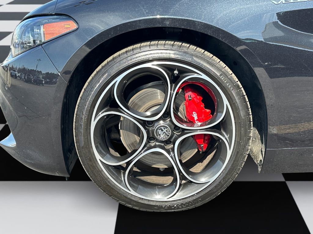 Used 2024 Alfa Romeo Giulia Veloce image 14