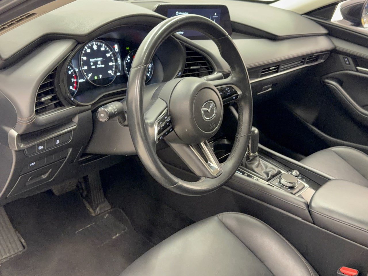 Used 2024 MAZDA MAZDA3 s FWD image 4