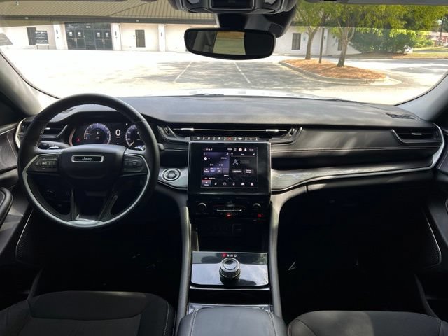 Used 2021 Jeep Grand Cherokee L Laredo w/ Luxury Tech Group I AWD/4WD image 27