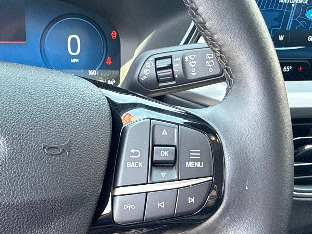 Used 2025 Ford Escape SE w/ PHEV Premium Package FWD image 24