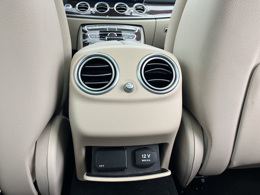 Used 2019 Mercedes-Benz E 300 4MATIC image 35