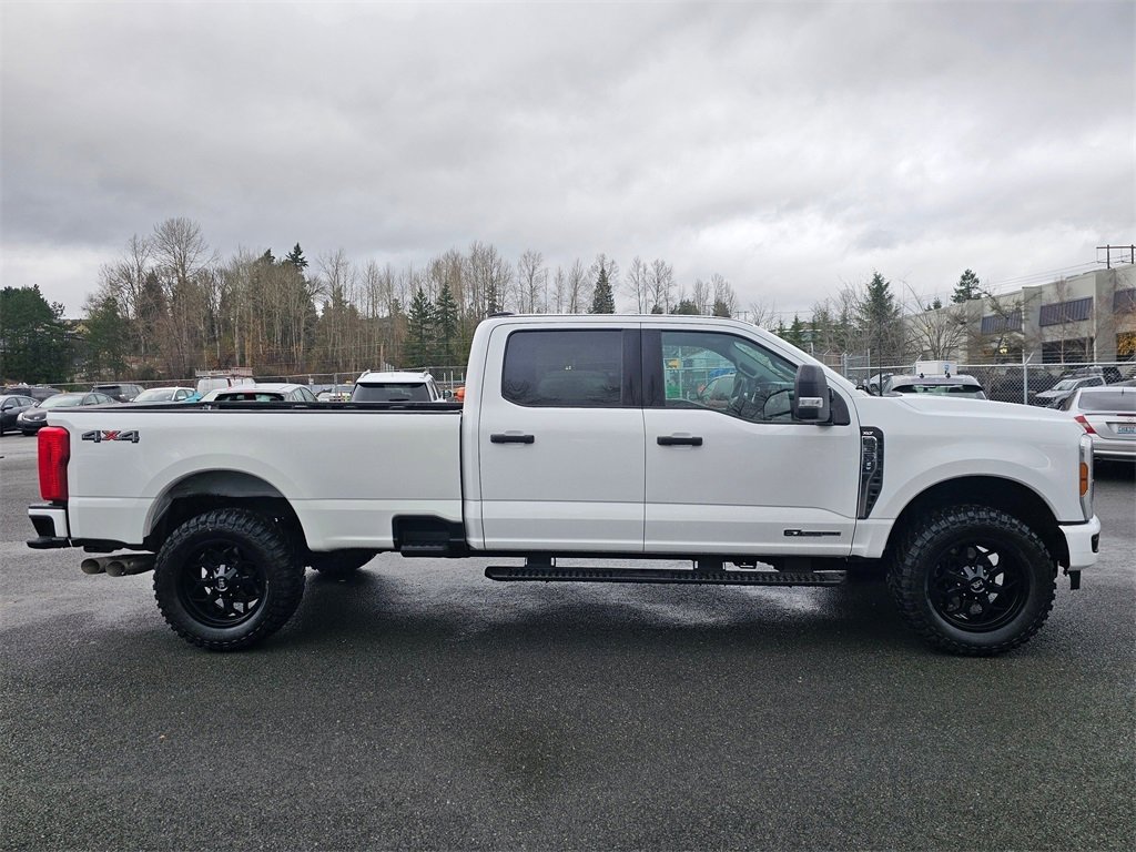 Used 2024 Ford F350 XLT image 4