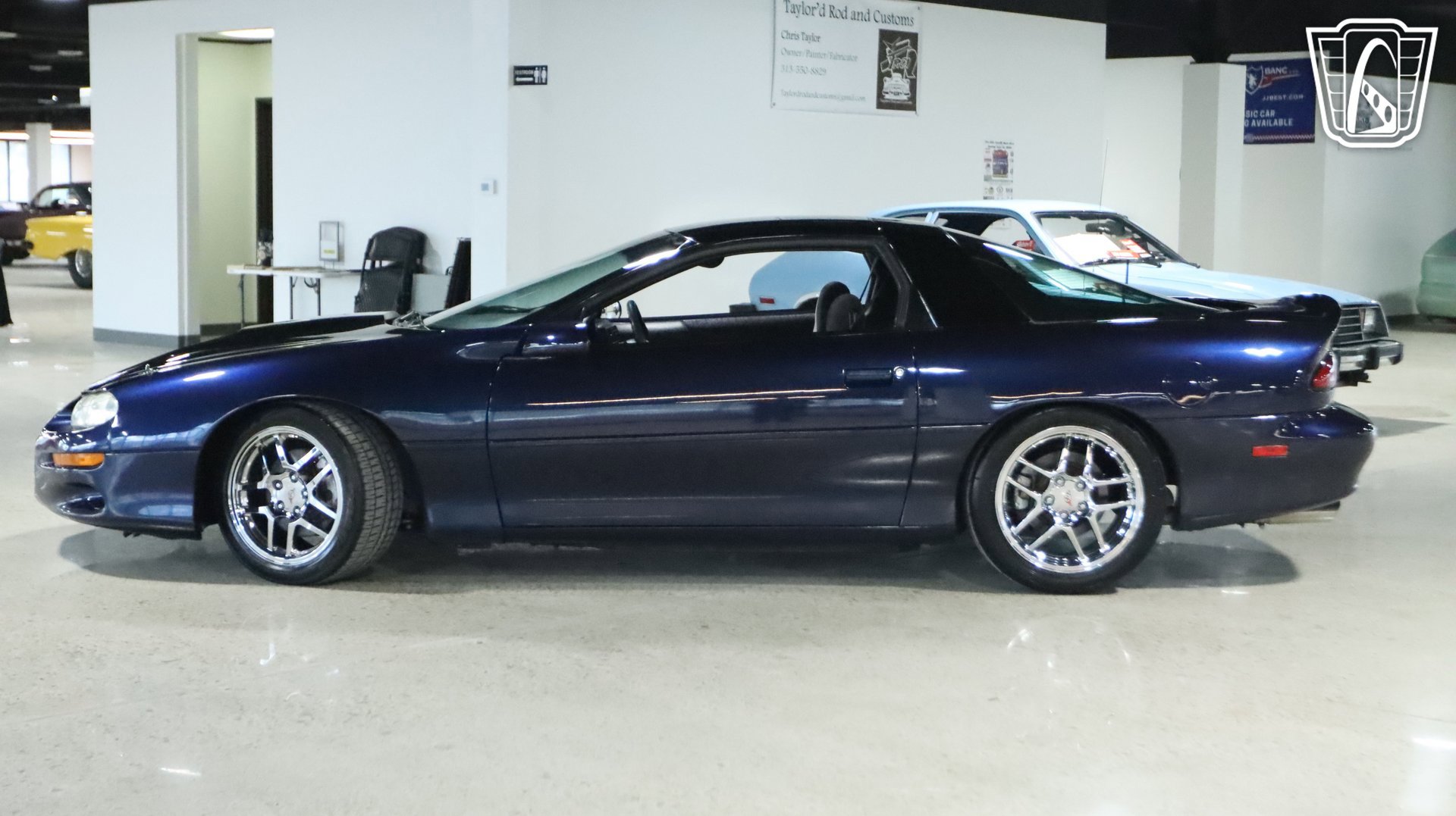 Used 2001 Chevrolet Camaro Z28 RWD image 7