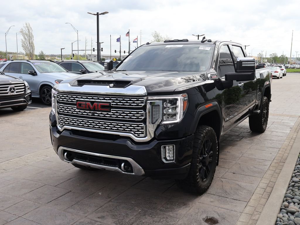 Used 2021 GMC Sierra 2500 Denali w/ Denali Black Diamond Edition AWD/4WD image 4