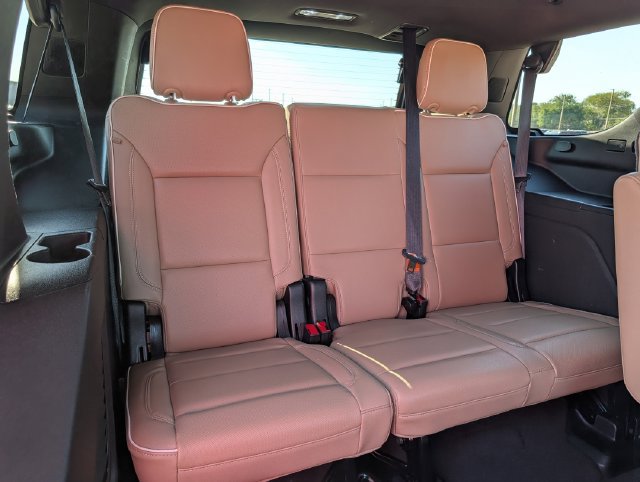Used 2024 Chevrolet Tahoe Premier RWD image 28