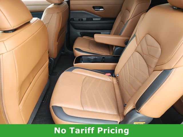 Certified 2025 Nissan Pathfinder Platinum image 25