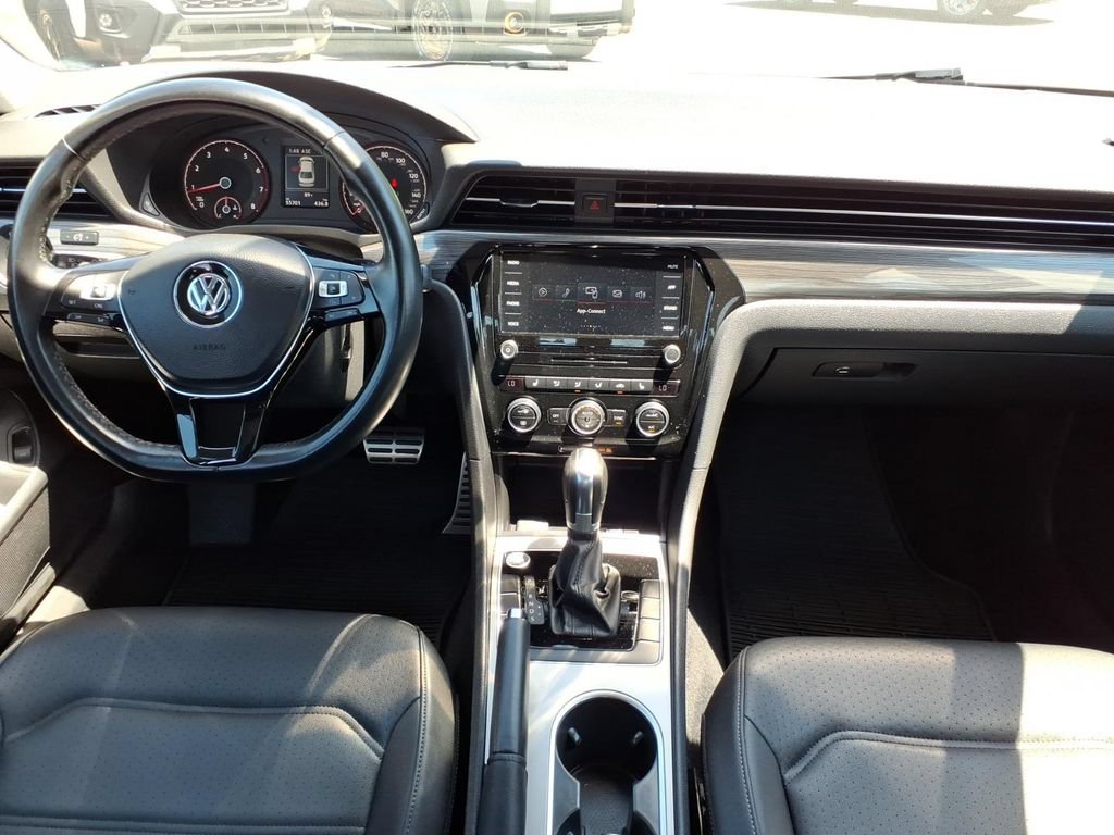 Used 2020 Volkswagen Passat 2.0T R-Line FWD image 13