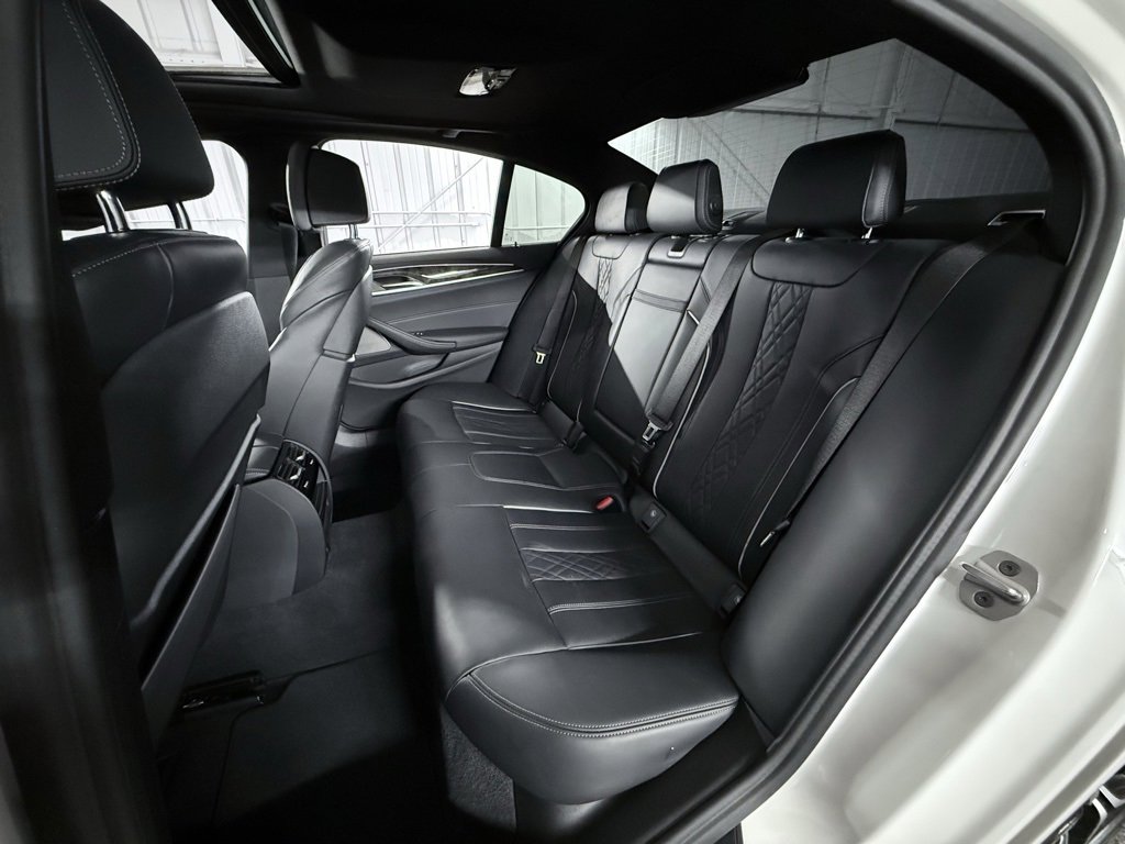 Used 2021 BMW M550i xDrive w/ Premium Package image 22