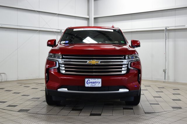 Used 2023 Chevrolet Suburban High Country image 2