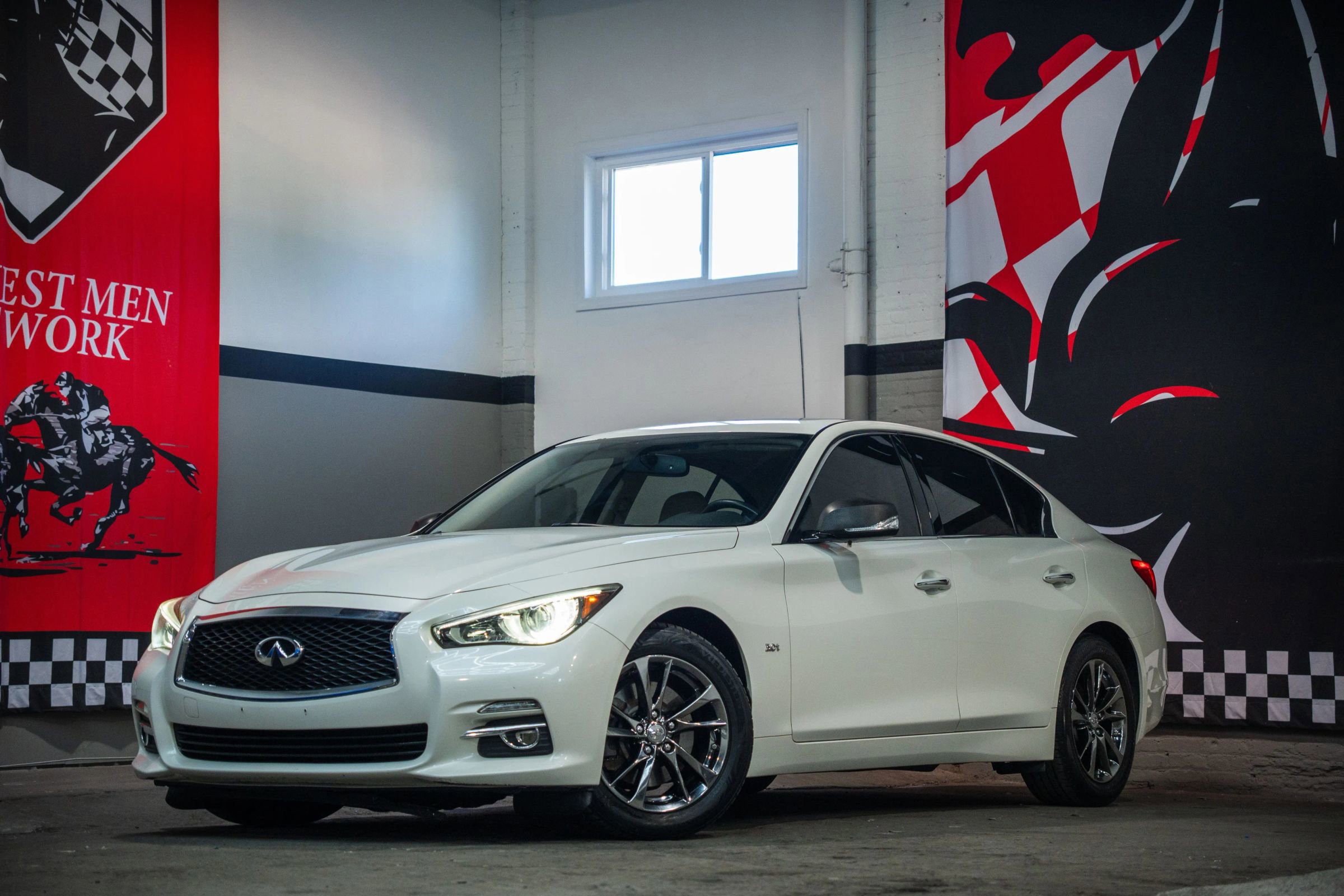 Used 2017 INFINITI Q50 Signature Edition image 1