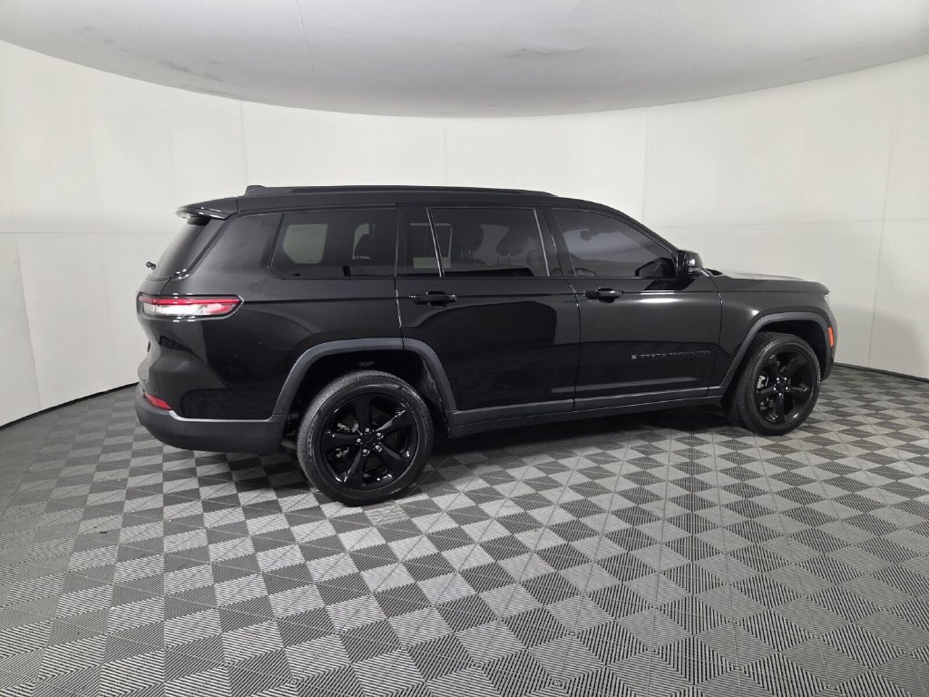 Used 2022 Jeep Grand Cherokee L Laredo RWD image 5