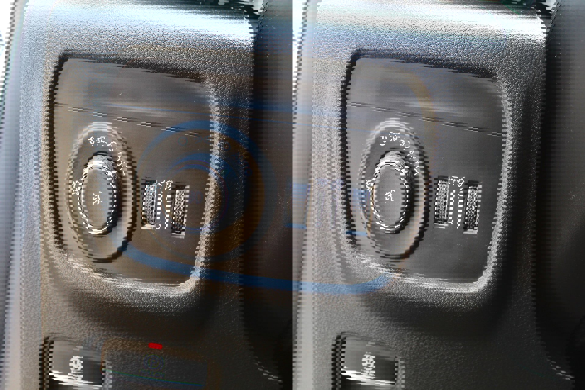 Used 2024 Jeep Grand Cherokee Limited image 33