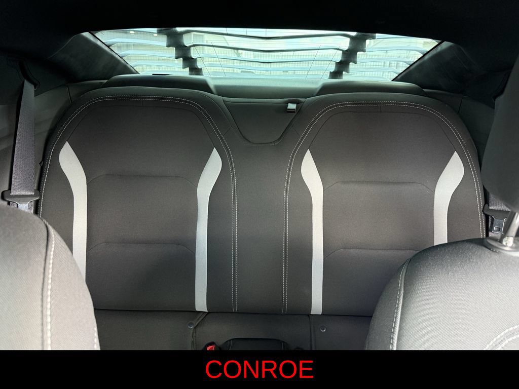 Used 2017 Chevrolet Camaro LT RWD image 17