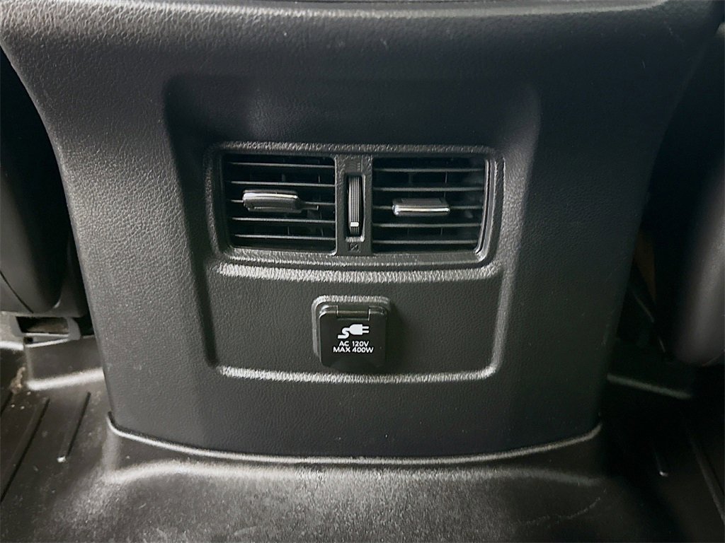 Used 2017 Nissan Titan PRO-4X image 27