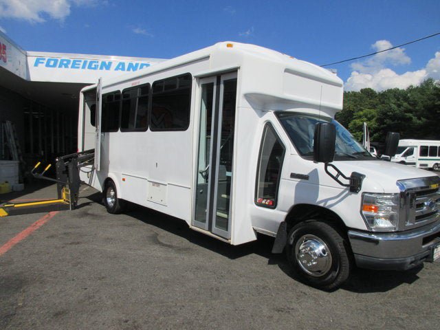 Used 2013 Ford E-450 and Econoline 450 Super Duty w/ Shuttle Bus Prep Pkg RWD image 1