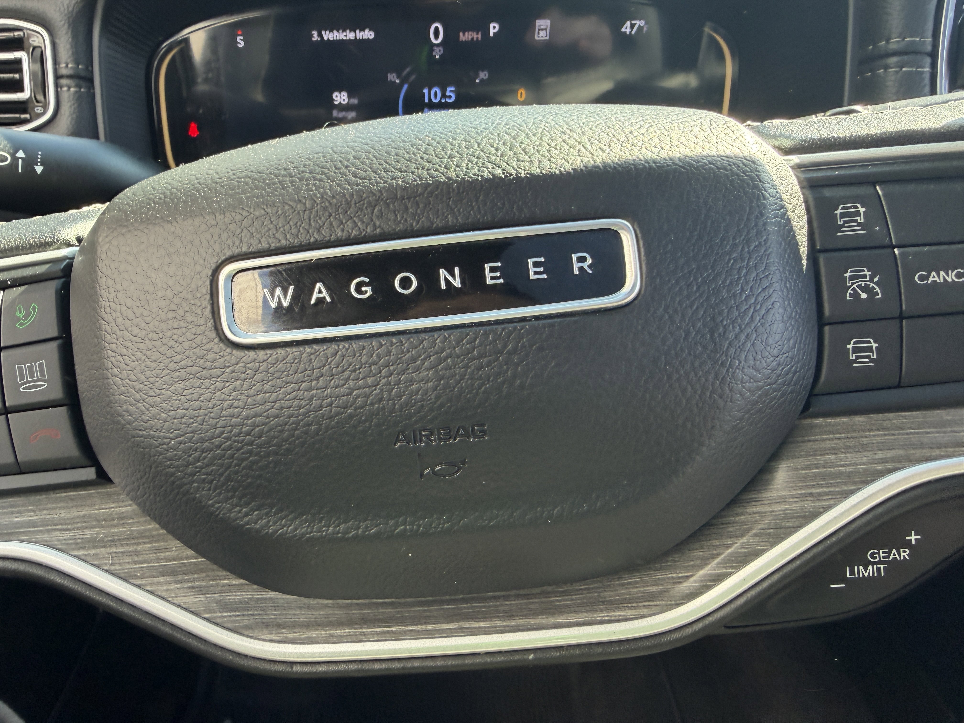 Used 2024 Jeep Wagoneer L Series III w/ Premium Group I image 42