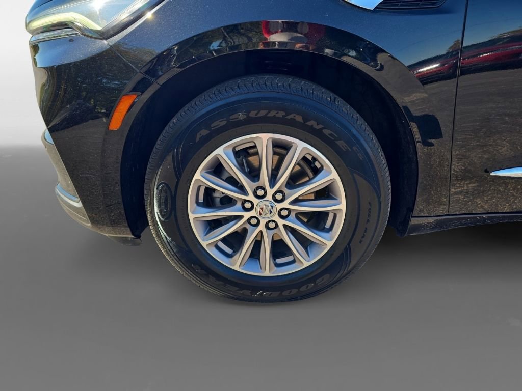 Used 2024 Buick Enclave Premium image 9