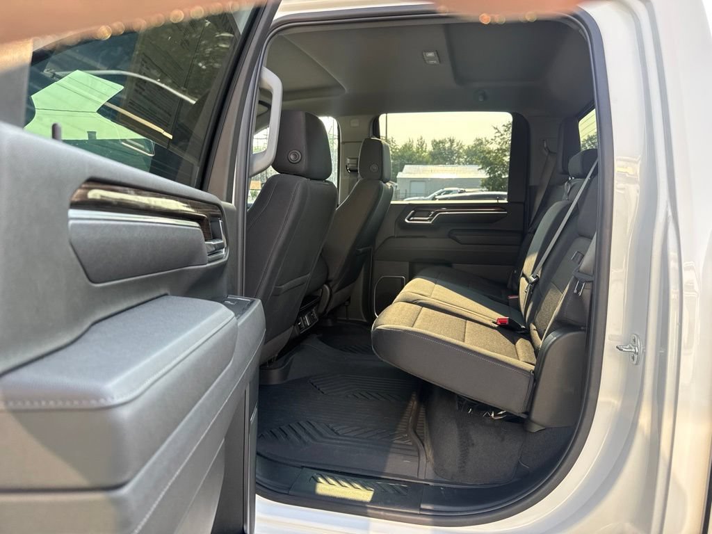 Used 2025 Chevrolet Silverado 2500 LT AWD/4WD image 15