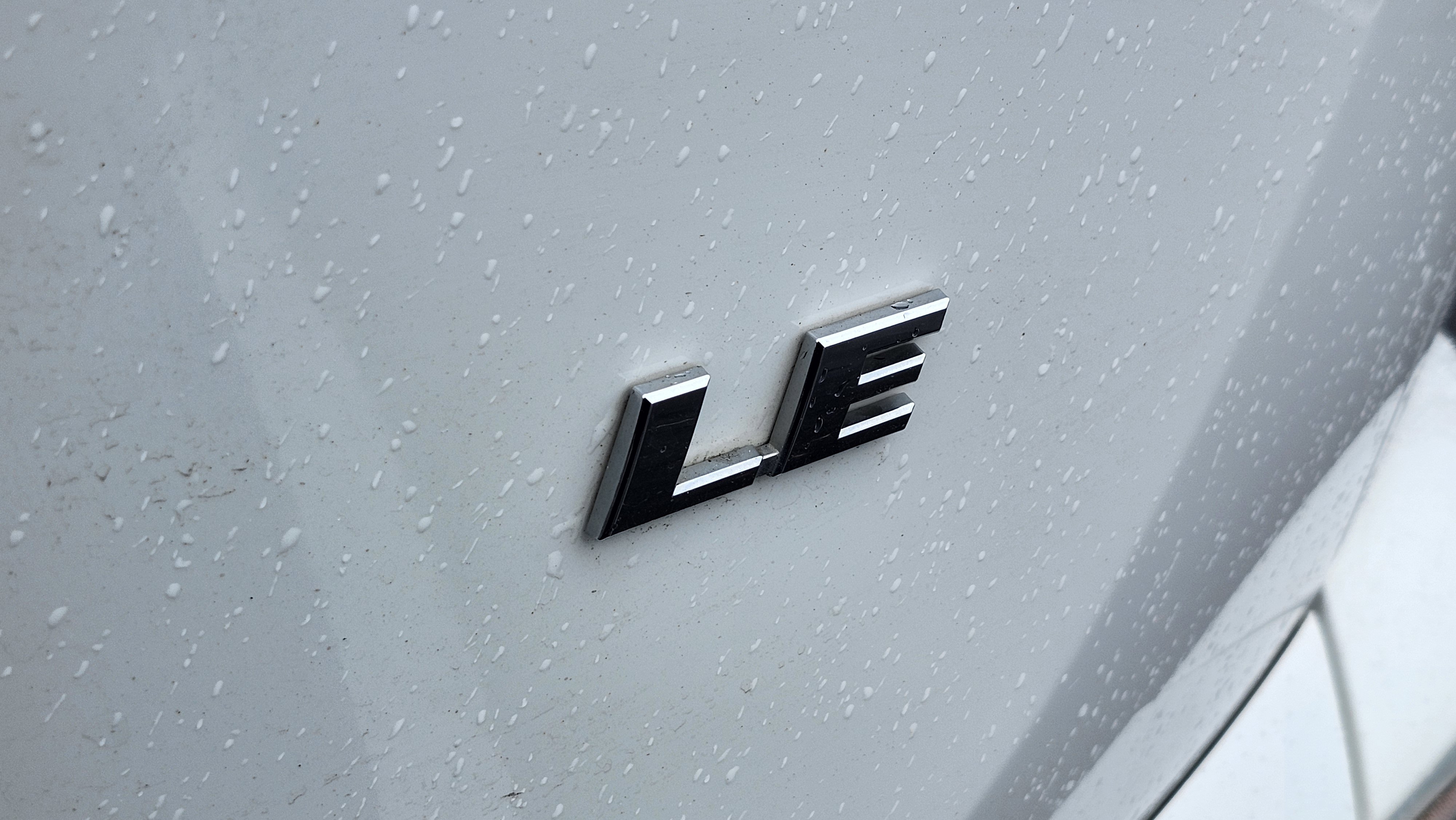 Used 2017 Toyota RAV4 LE image 15