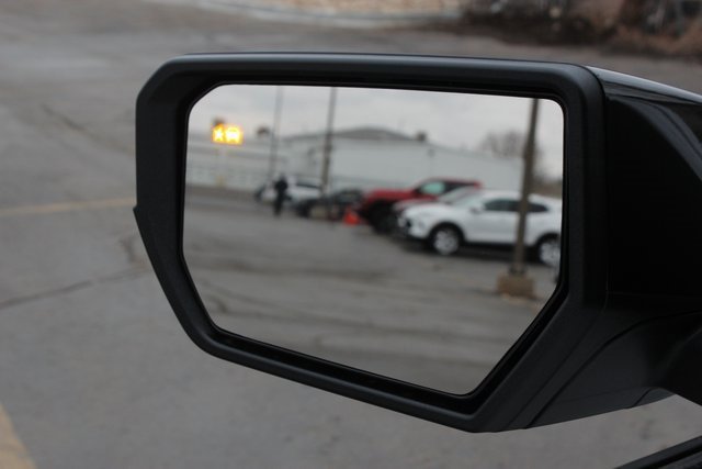 New 2025 GMC Canyon Elevation w/ Convenience Package image 15