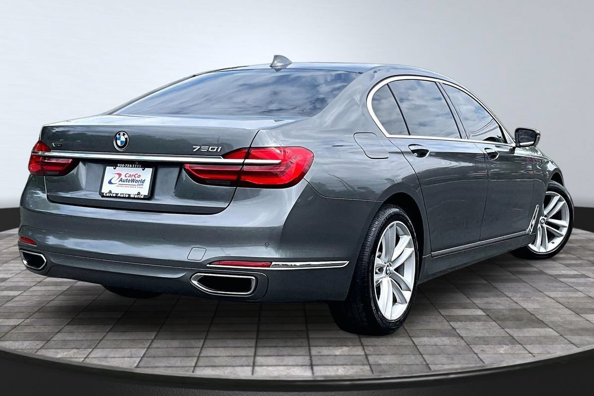 Used 2018 BMW 750i xDrive AWD/4WD image 5