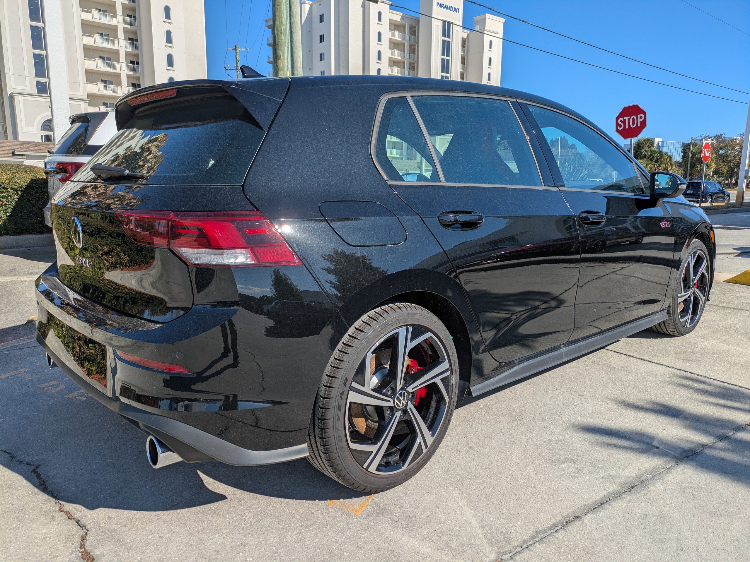 New 2025 Volkswagen GTI SE image 4