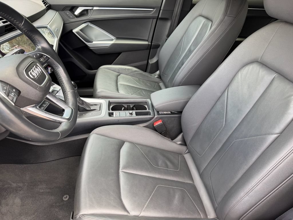 Used 2019 Audi Q3 2.0T Premium w/ Convenience Package AWD/4WD image 10