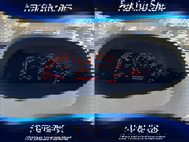 Used 2010 Toyota Yaris 4-Door Hatchback image 14