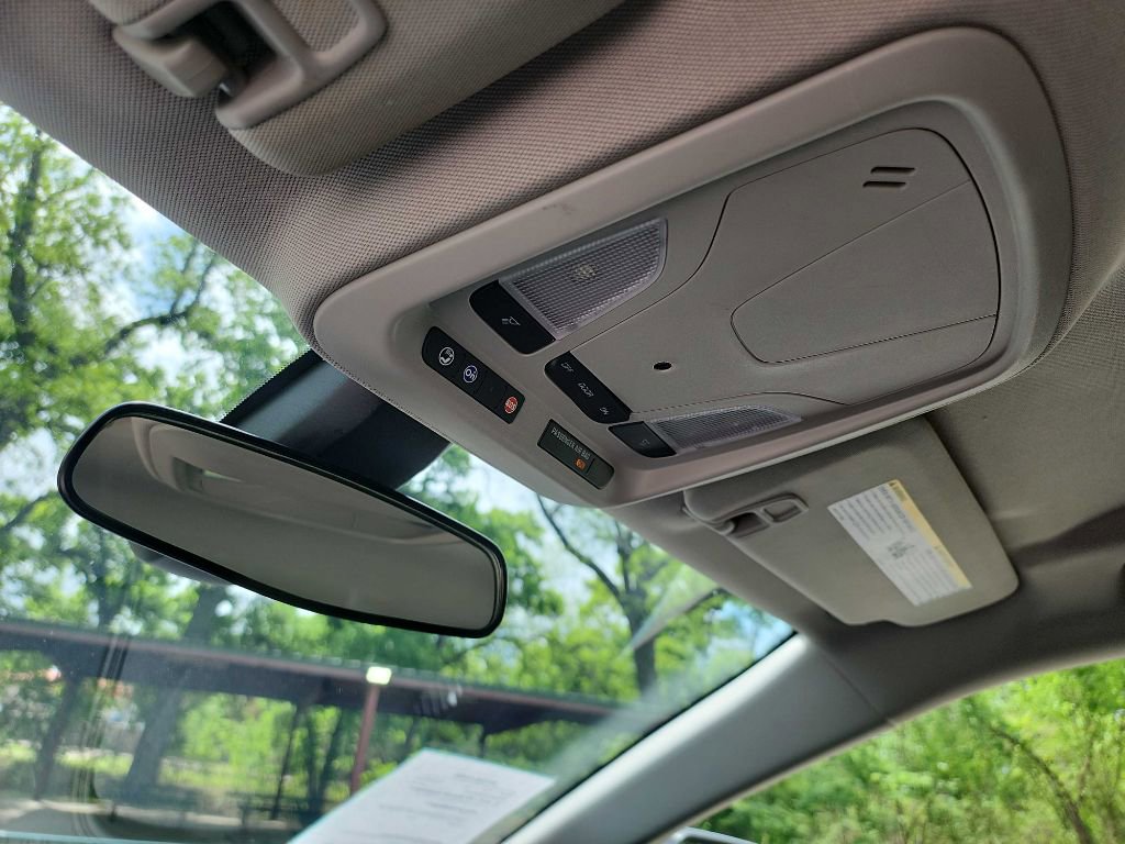 Used 2018 Chevrolet Impala LT image 22