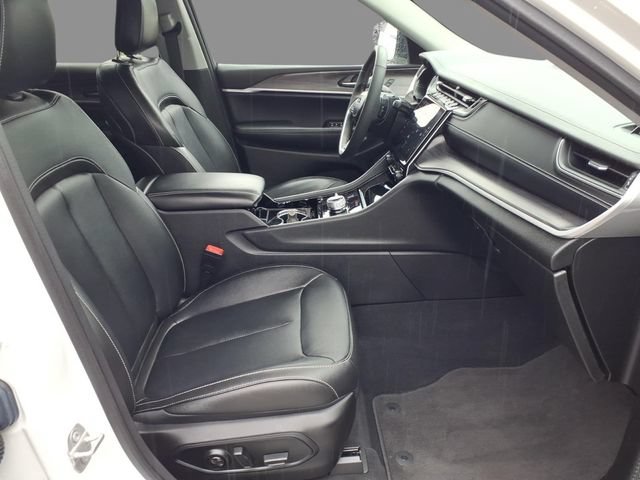Used 2023 Jeep Grand Cherokee Limited AWD/4WD image 13