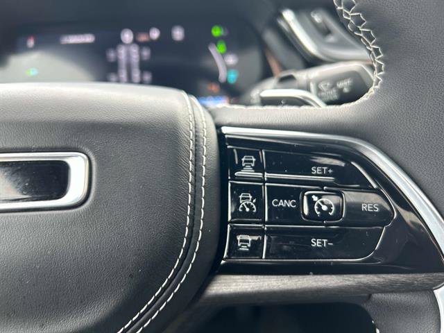 Used 2023 Jeep Grand Cherokee Overland w/ Luxury Tech Group IV image 27